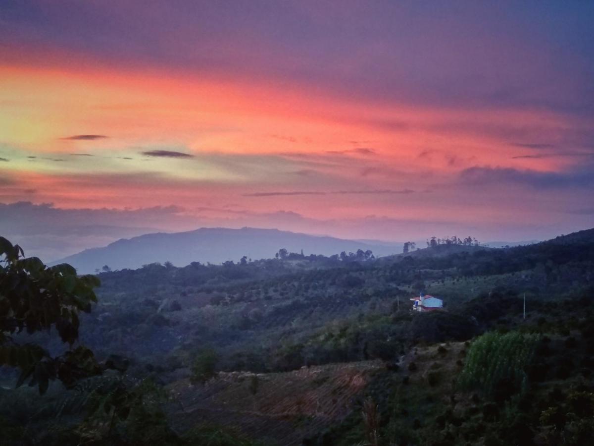 La Pacha Hostel Barichara Bagian luar foto