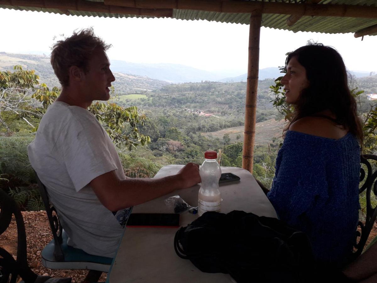 La Pacha Hostel Barichara Bagian luar foto