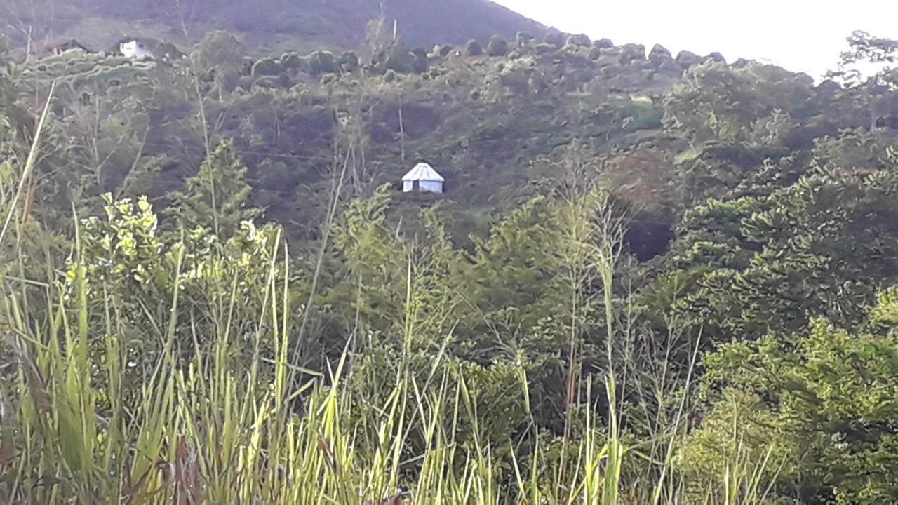 La Pacha Hostel Barichara Bagian luar foto